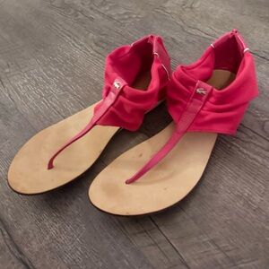 Lacoste Women's Vibrant Pink Thong Sandal Size 7